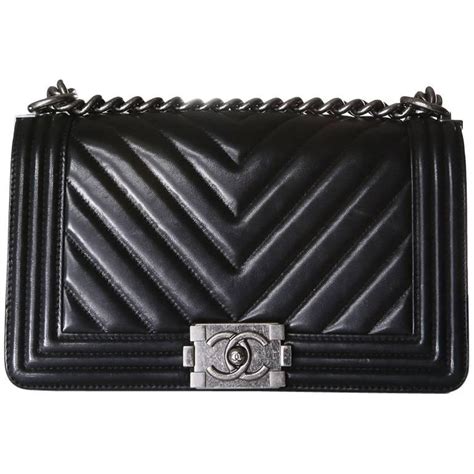 chanel boy quilted or chevron|Chanel boy different sizes.